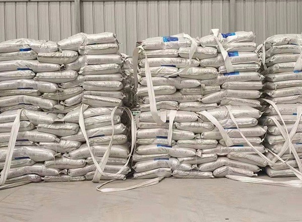 混凝土路面建补料是若何应对起砂和老化问题的？